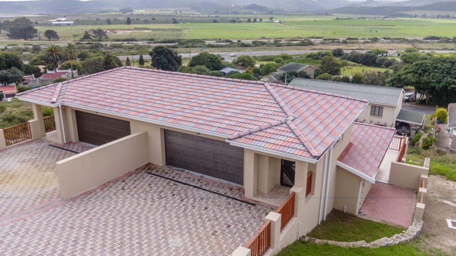 3 Bedroom Property for Sale in Fraaiuitsig Western Cape